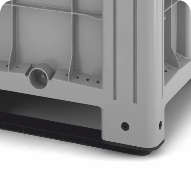 Отверстия в корпусе контейнера